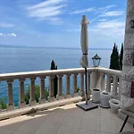 Villa Isabella - Luxury With Style Right Next To The Beach, Private Pool And Sea View