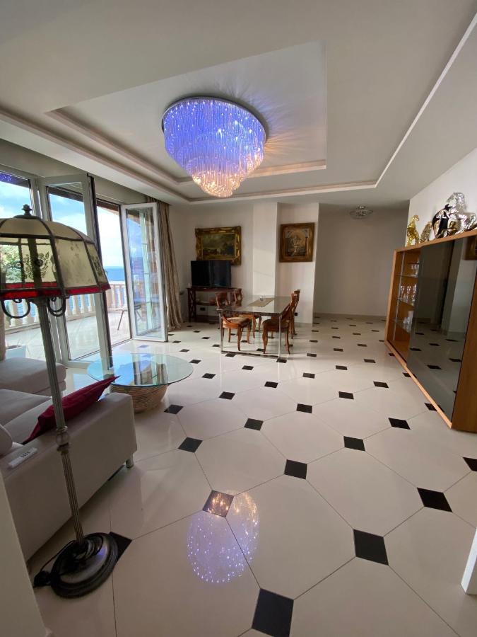 Apartmán Isabella - Luxury With Style Right Next To The Beach, Private Pool And Sea View Opatija