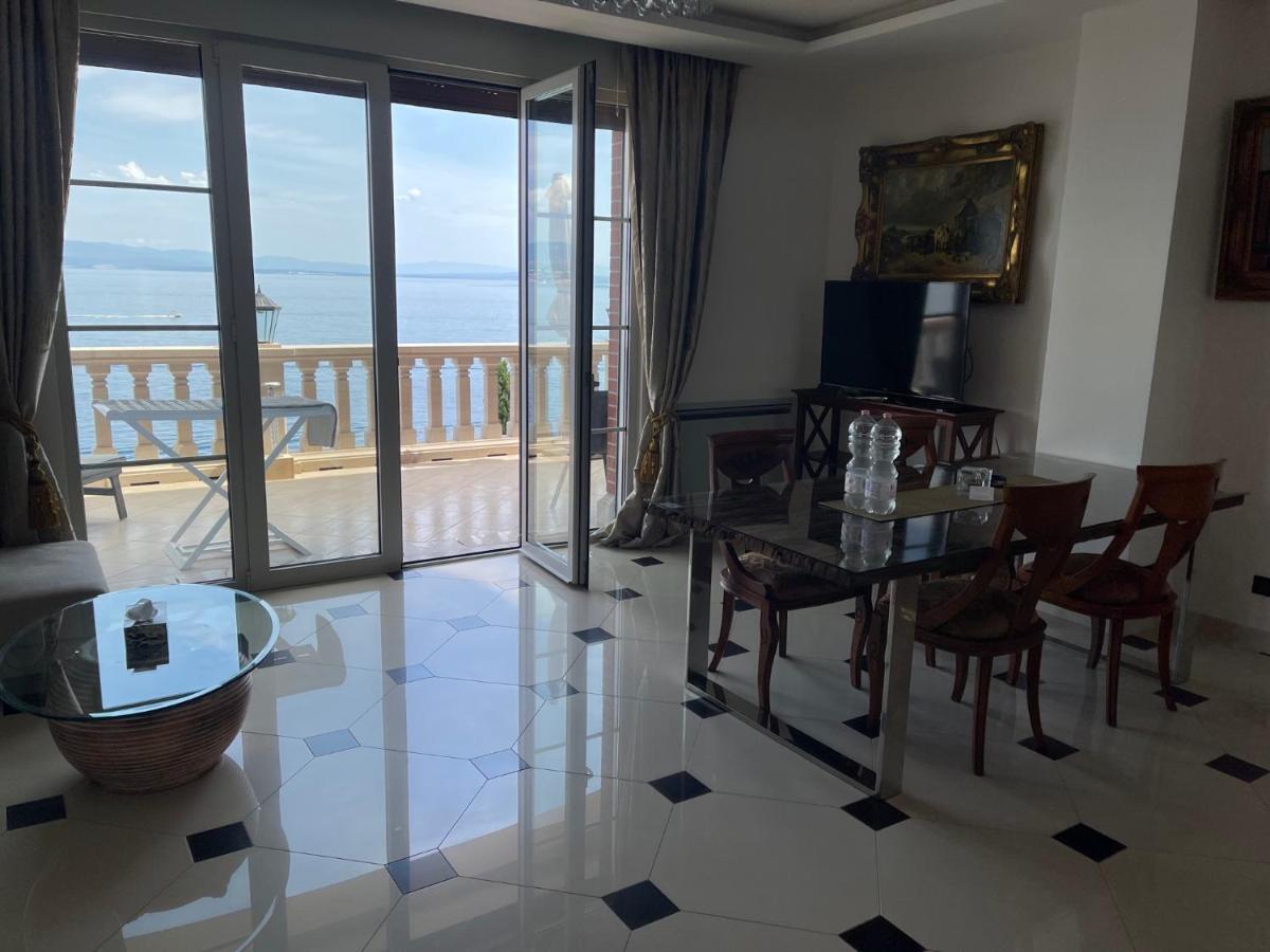Isabella - Luxury With Style Right Next To The Beach, Private Pool And Sea View * Opatija