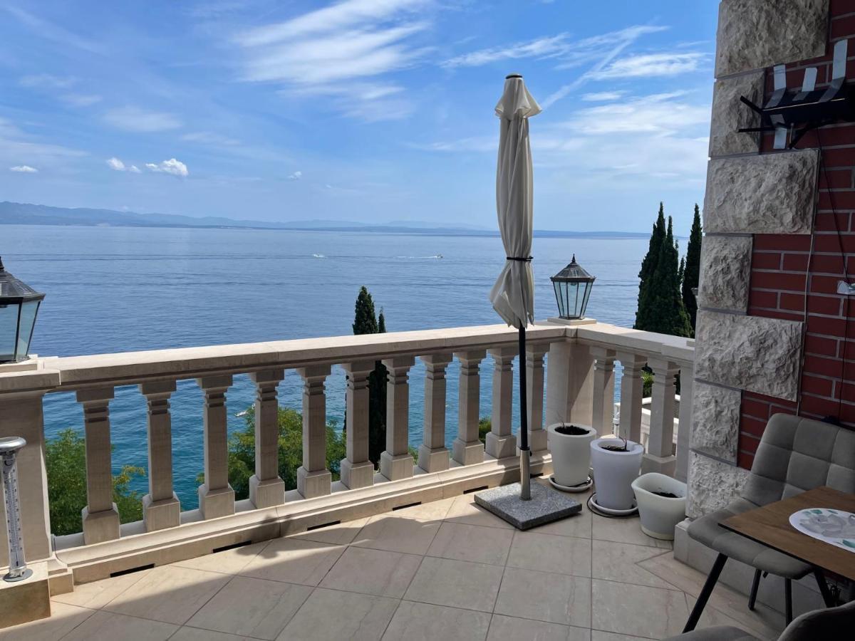 Isabella - Luxury With Style Right Next To The Beach, Private Pool And Sea View *