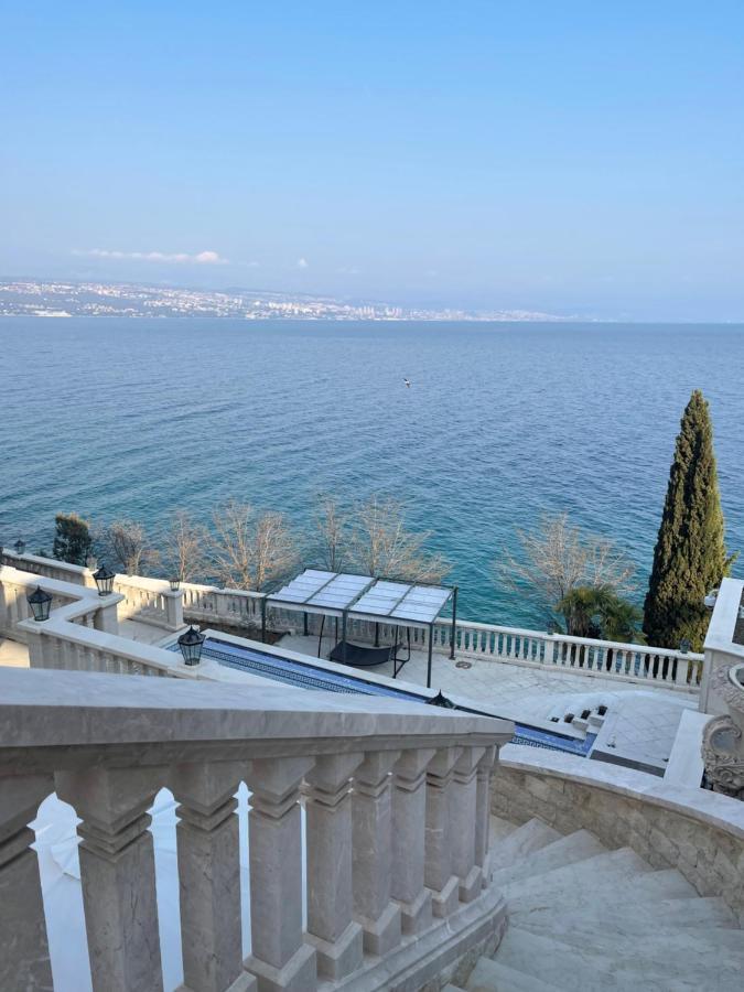 Isabella - Luxury With Style Right Next To The Beach, Private Pool And Sea View