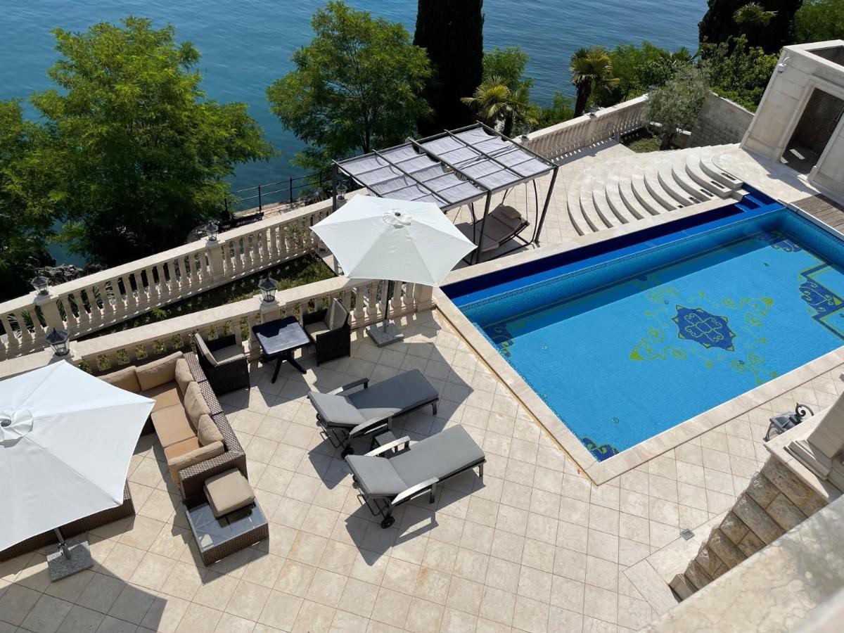 Isabella - Luxury With Style Right Next To The Beach, Private Pool And Sea View